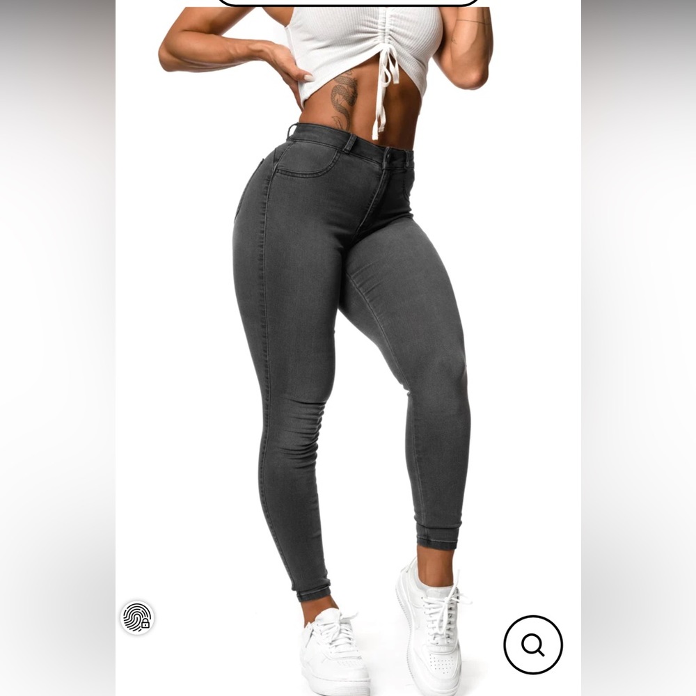 Brand new Fit Jeans. Tried on once but they don’t fit me.